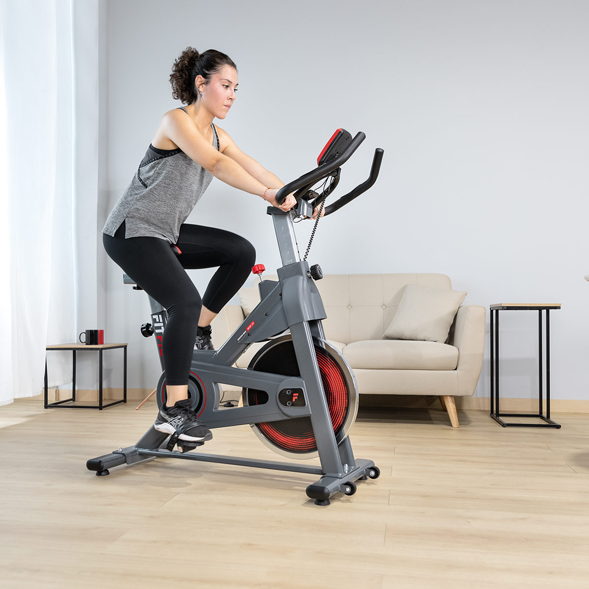 Bicicleta ergométrica Fitfiu Besp-70 com volante de 13 kg