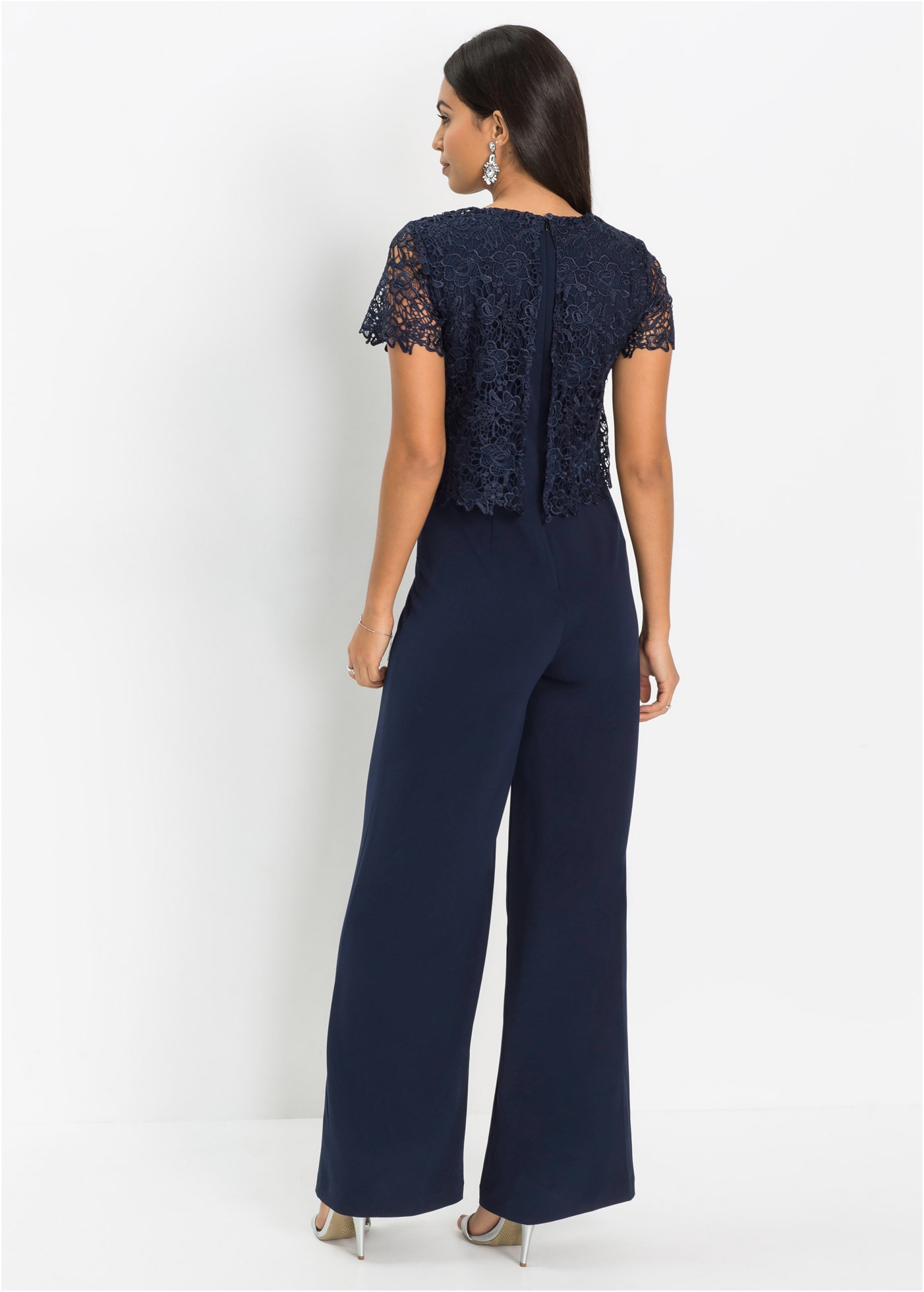 bonprix Jumpsuit mit kurzem Arm, figurumspielende Passform, weites Bein