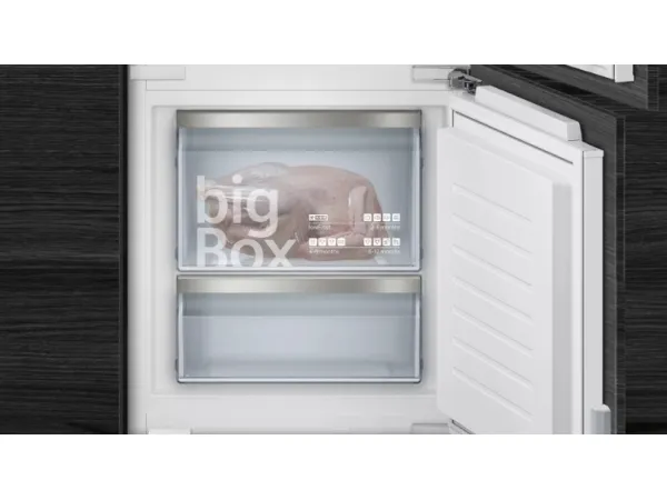 Siemens iQ500 KI87SADE0 - Køleskab/fryser - bund-fryser - til indbygning - bredde: 56 cm - dybde: 55 cm - højde: 177.5 cm - 272 liter - Klasse E - hyperFresh plus / LED-belysningen / softClose - Fladhængsel
