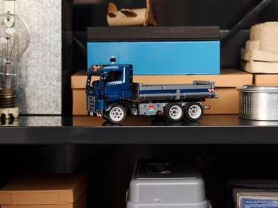 LEGO Vrachtwagen met kiepfunctie (42203)