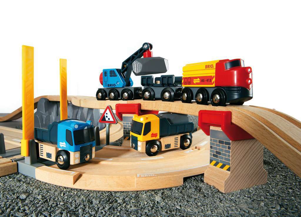 BRIO Spiel Straßen & Schienen Steinverlade Set