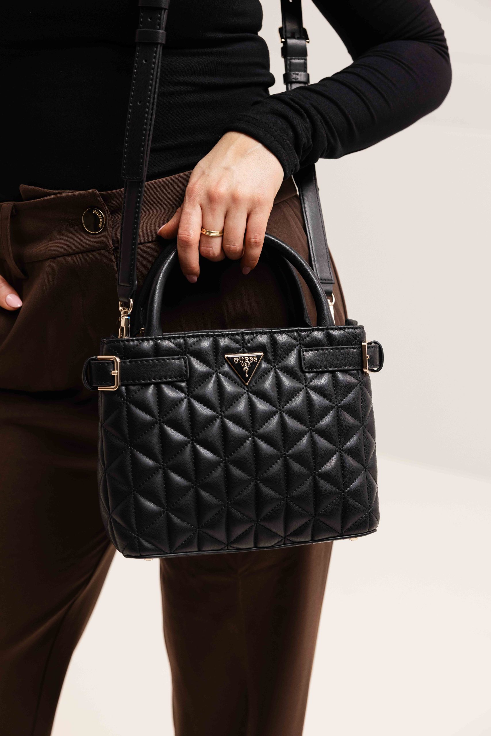 Guess Paisleigh Quilted Mini Handtas Dames Zwart