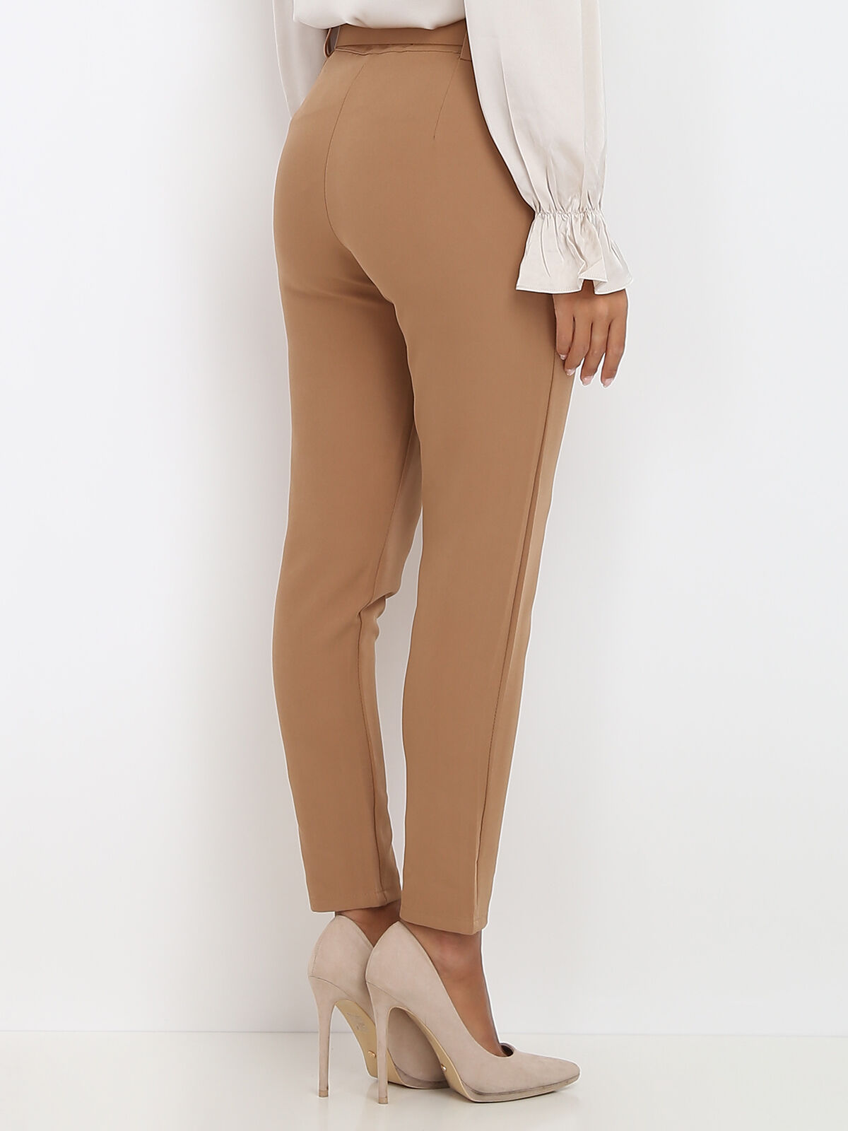 Pantalon à pinces ceinturé- Camel