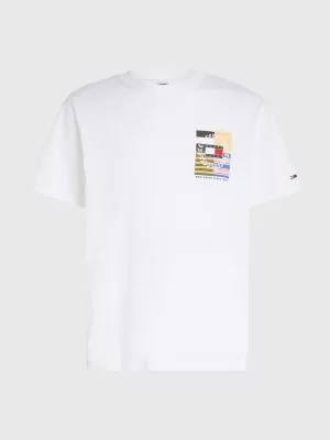 Camiseta Relaxed Fit com Emblema da Bandeira nas Costas