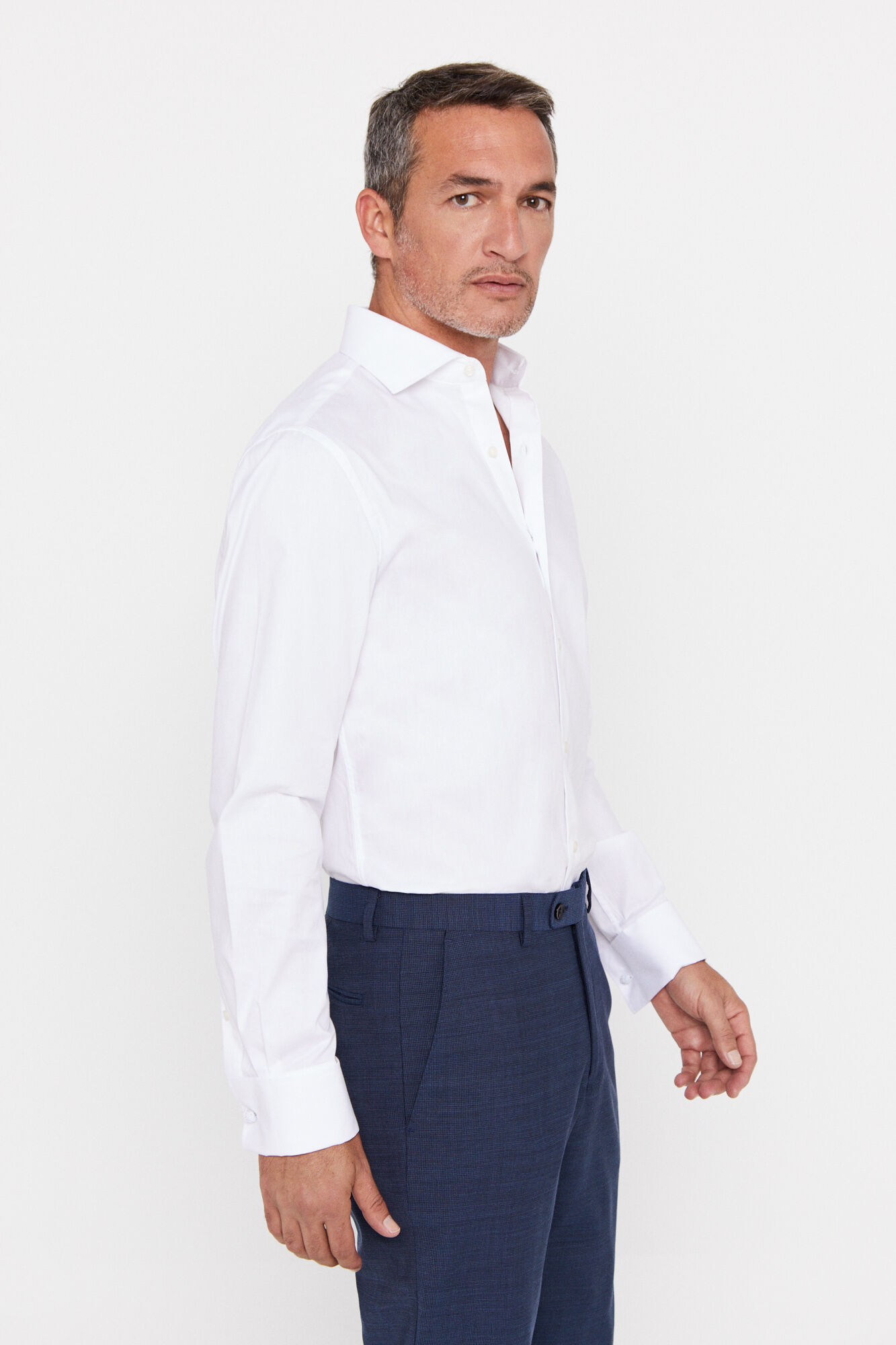 Camisa social lisa com punhos bufantes - Branca
