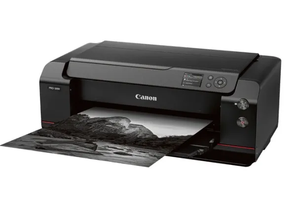 Canon imagePROGRAF PRO-1000 - Printer - farve - blækprinter - 431.8 x 558.8 mm op til 3.58 min./side (farve) - USB 2.0, LAN, Wi-Fi(n)