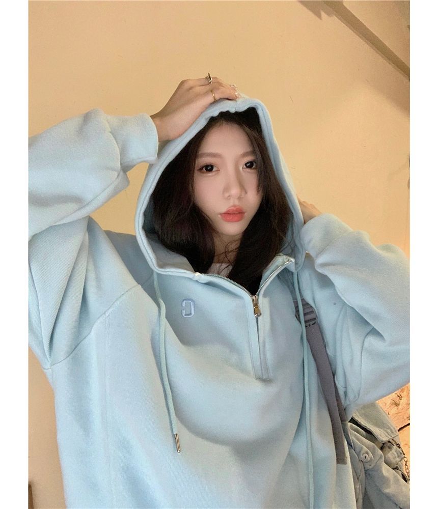 Closette - Oversized hoodie met halve rits en geborduurde letters