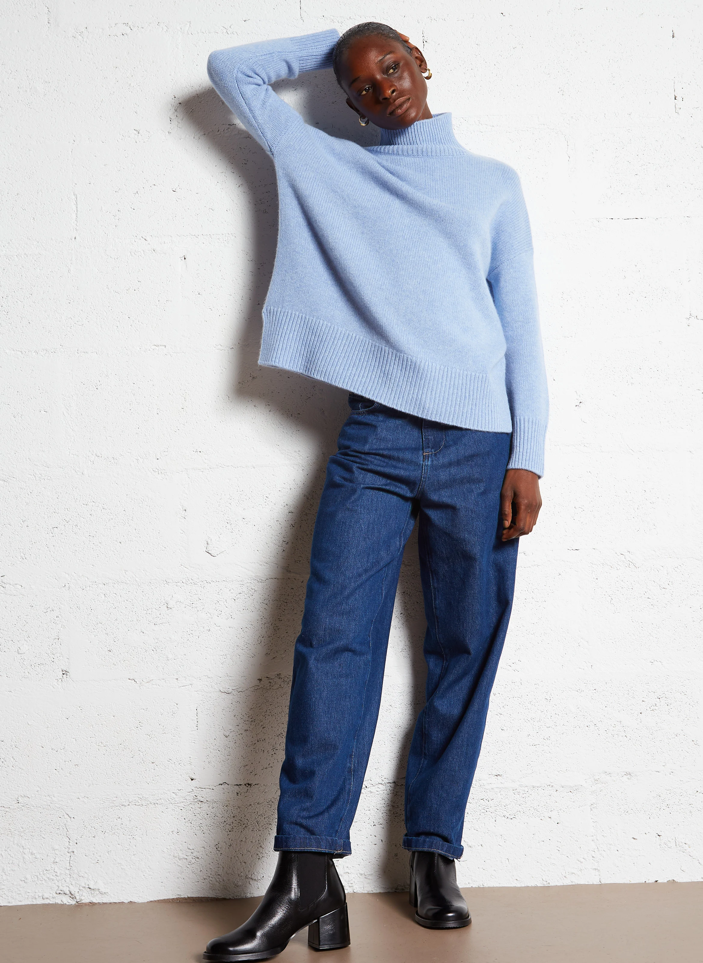 ULLA - Pull ample col montant en cachemire | Bleu