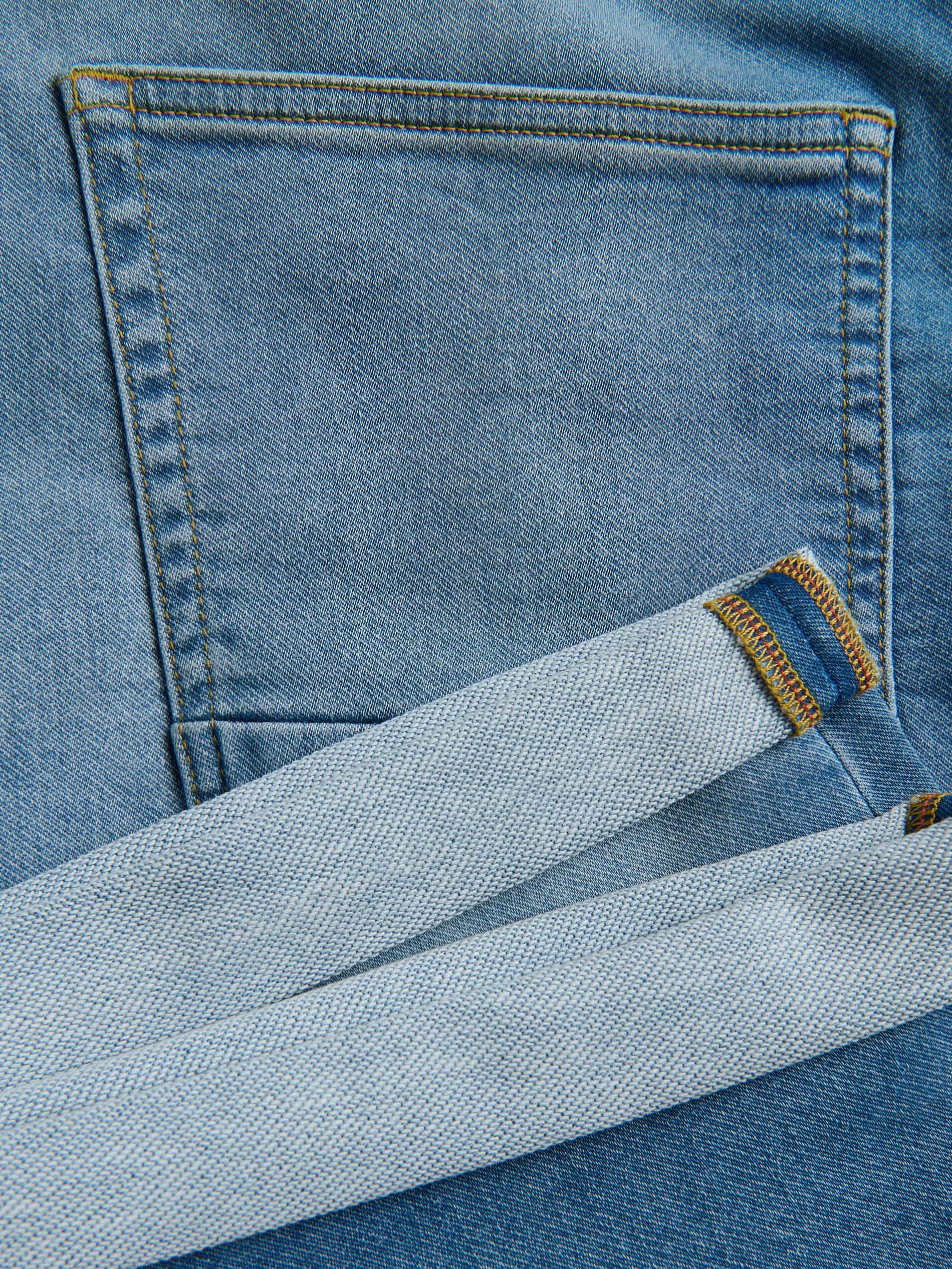 Schmale Denim-Shorts