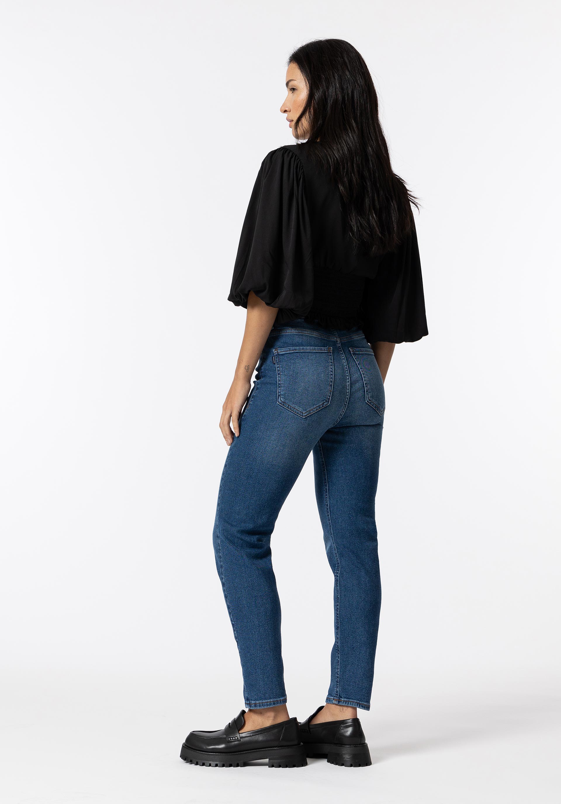 Jeans Mom Slim Fit Cintura Alta