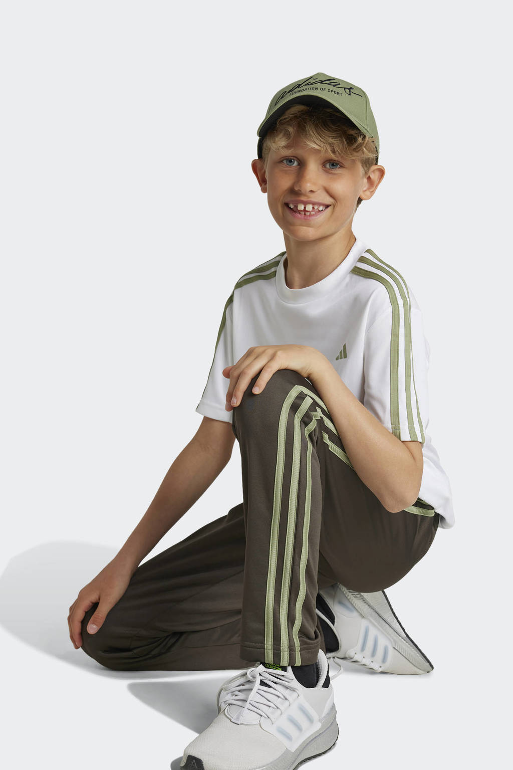 adidas trainingsbroek olijfgroen