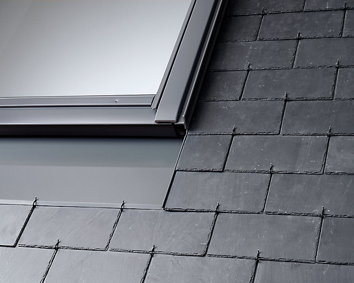 Raccord fenêtre de toit simple sur ardoises Velux EDN SK06 gris