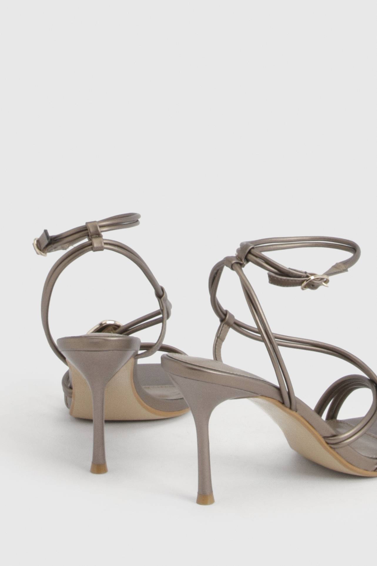 boohoo Escarpins À Talons Aiguilles Hauts Avec Brides Et Détails Métalliques