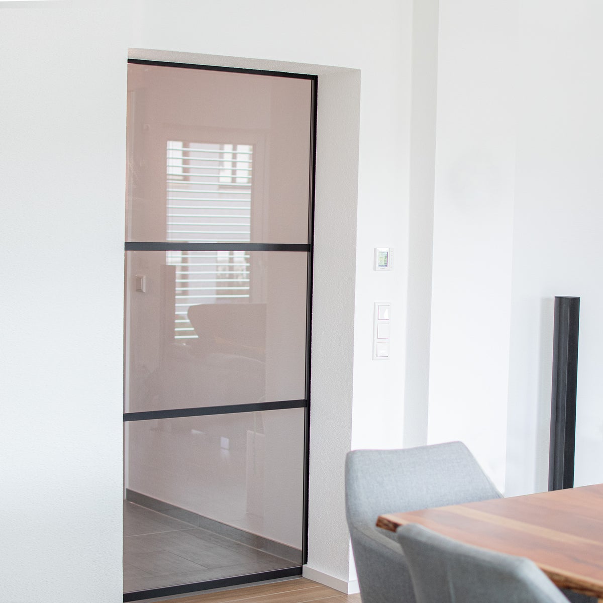 Schuifdeur van glas, met frame, zwart, helder glas, 1025x2200, nisdeur - softclose aan beide zijden