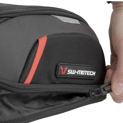 Sacoche réservoir SW-MOTECH PRO DAYPACK MAGNETIQUE (6 à 9 litres) Universel - Noir