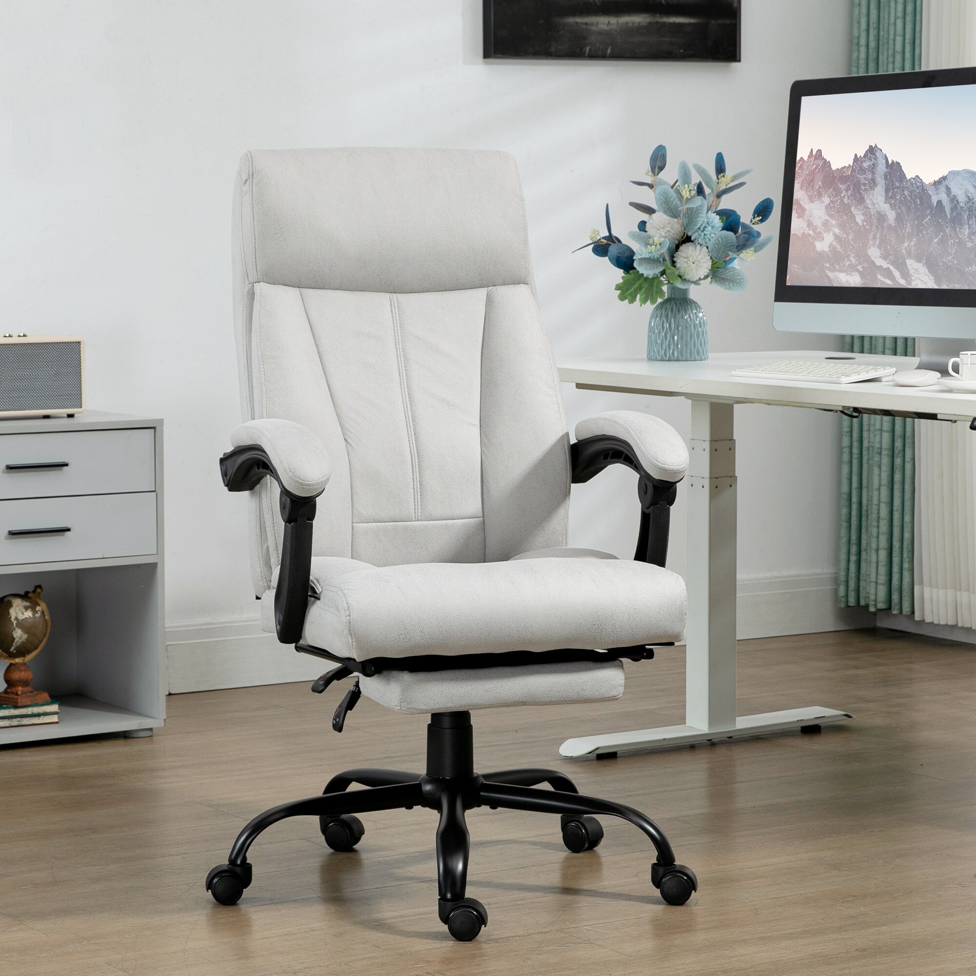 Vinsetto Massage-Bürostuhl mit Fußstütze und Wippfunktion grau 65L x 74B x 111-119H cm