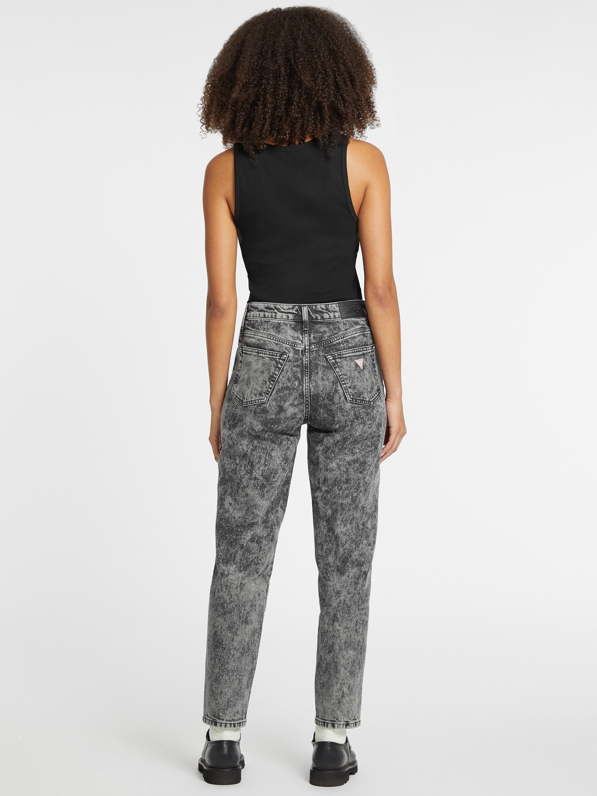 Calça jeans estilo mãe G06