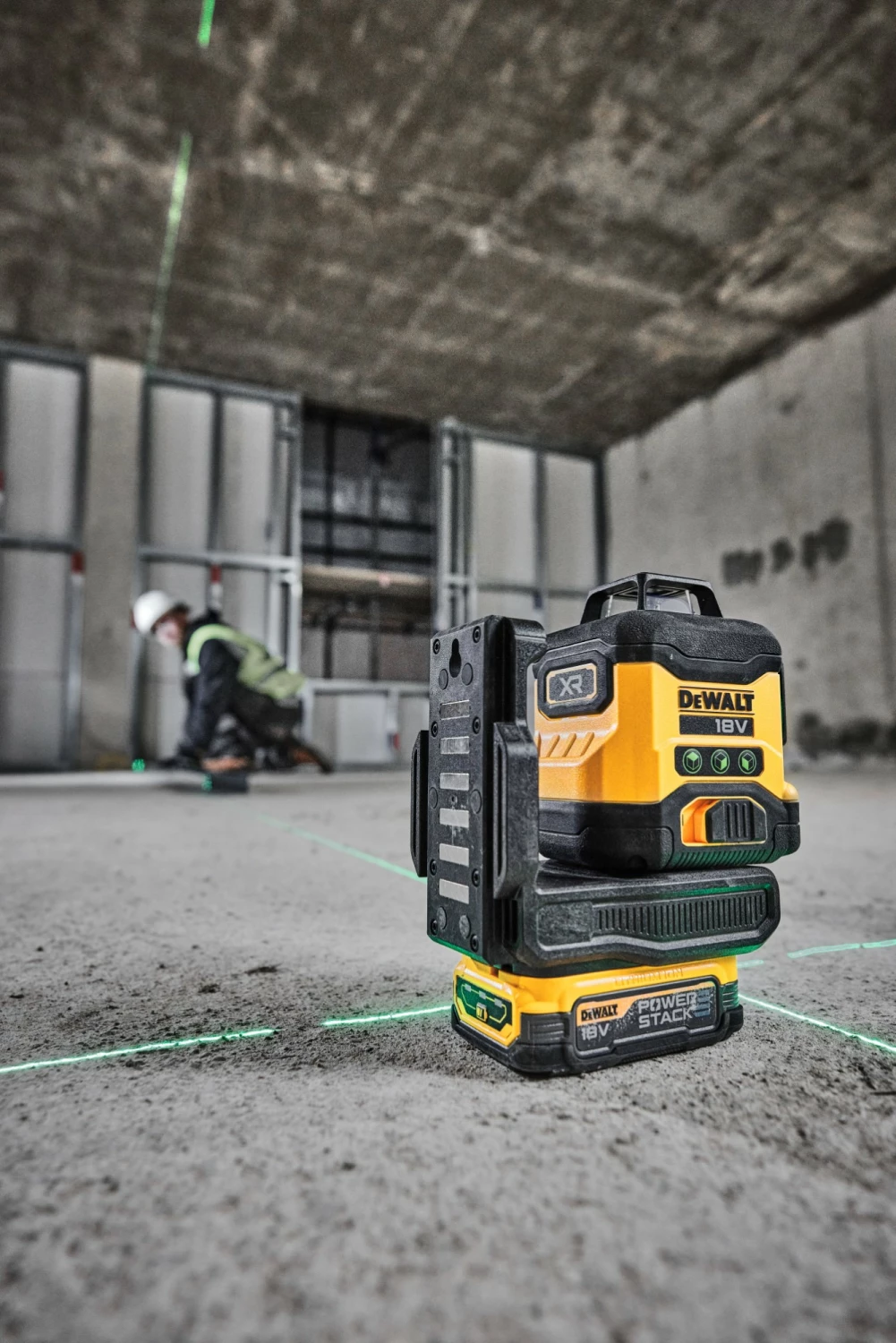 DeWALT DCLE34031D1-QW 18V Li-ion Accu zelfnivellerende Kruislijnlaser set (1x 2.0Ah) - 3x360° - Groen