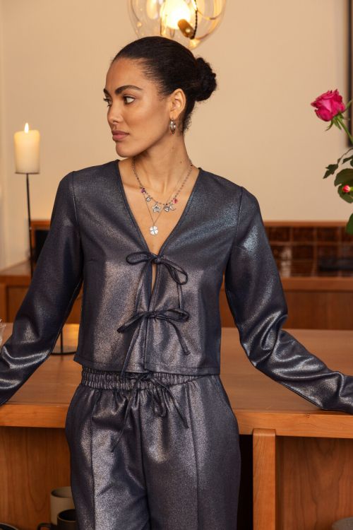 Donkergrijze top met lurex & strikjes