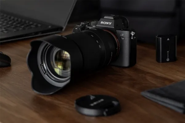 Tamron A056 - Telefoto zoom objektiv - 70 mm - 180 mm - f/2.8 Di III VXD - Sony E-mount - for Sony Cinema Line; a VLOGCAM; a1; a1 II; a6700; a7 IV; a7C; a7C II; a7CR; a7R V; a9 III