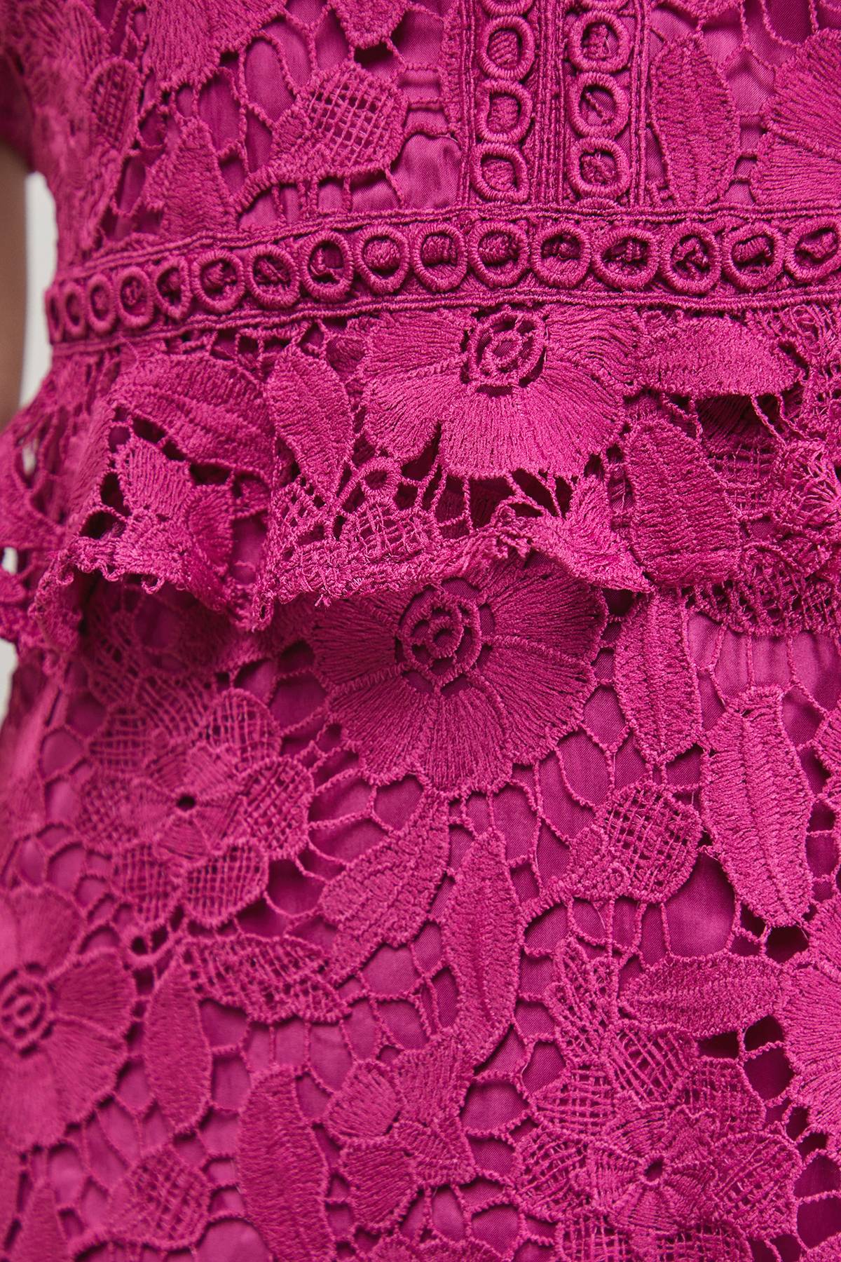 Oasis Robe Mini à Manches Volantées avec Détails de Dentelle