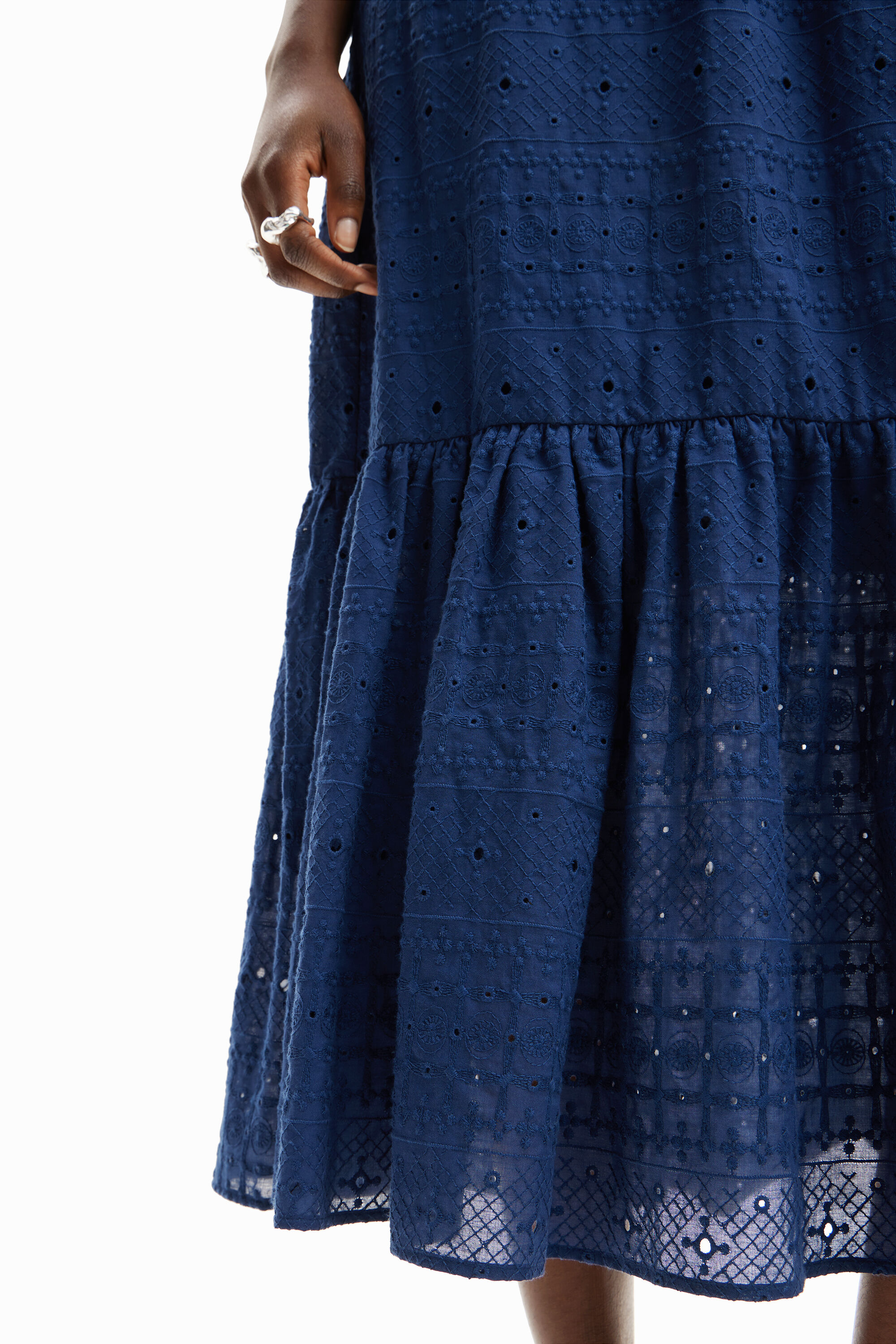 Robe longue combinée brodée
