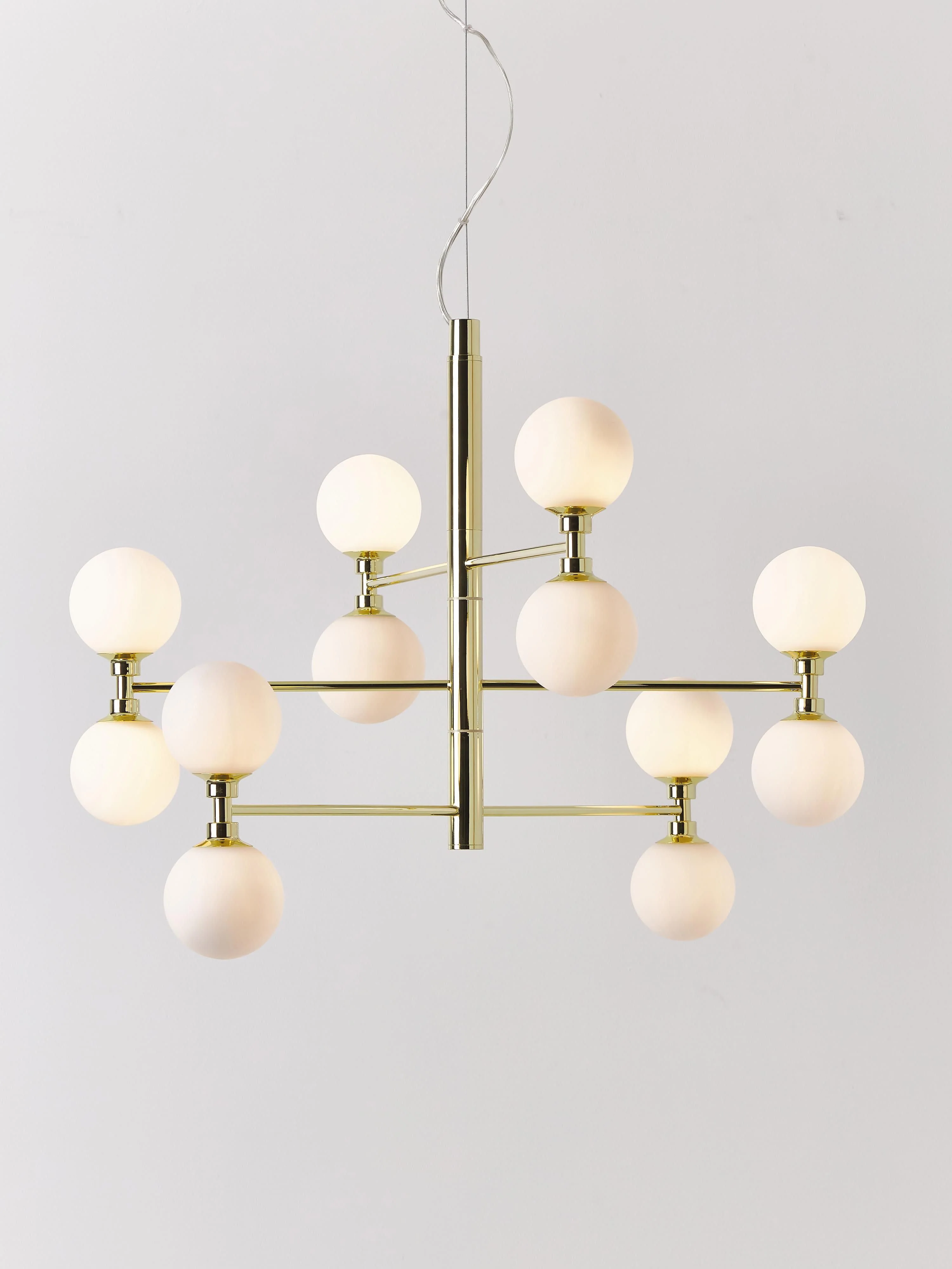 Grote hanglamp Grover met opaal glazen bollen