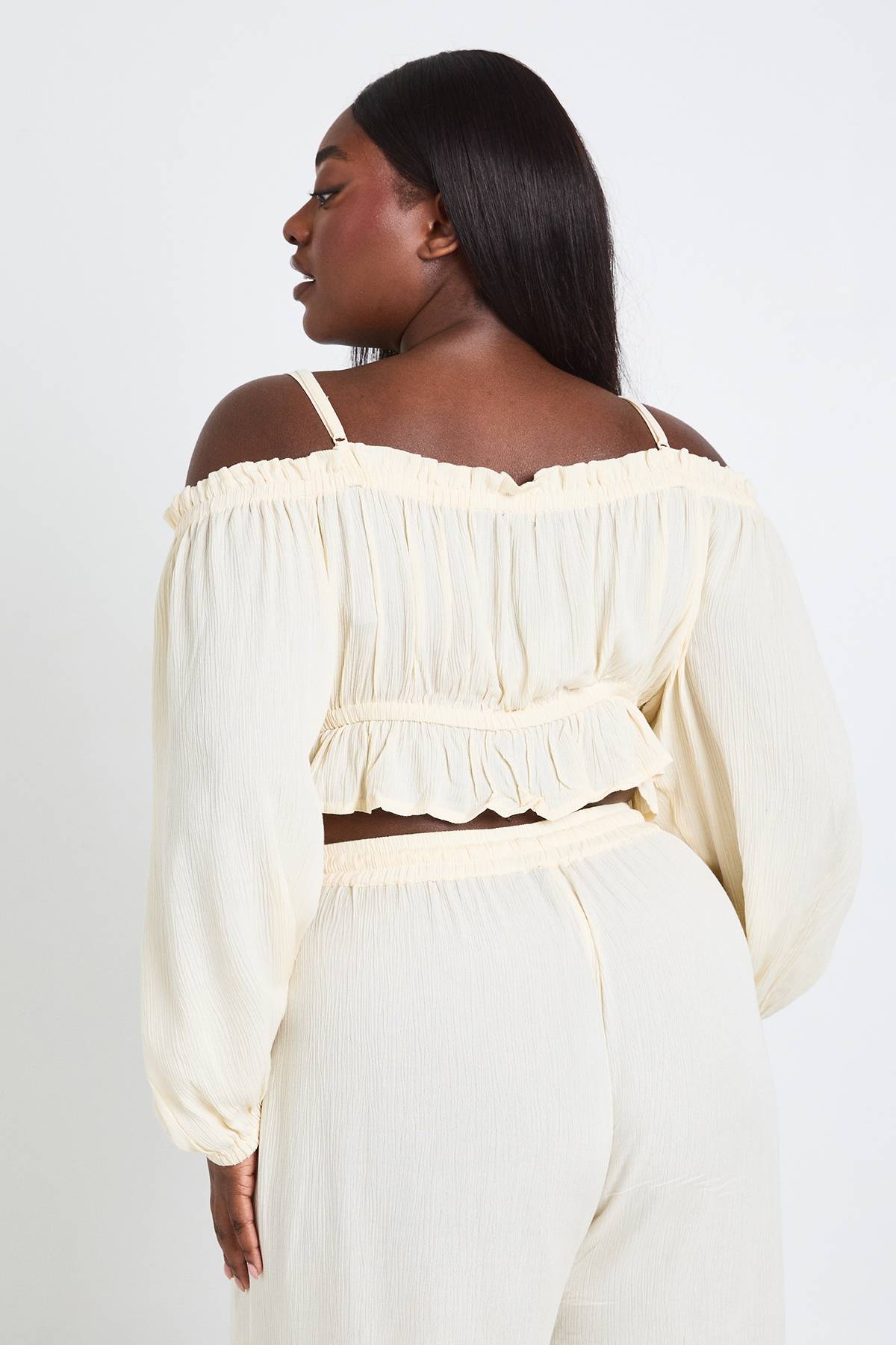 boohoo Haut Bardot Texturé Grande Taille Pour La Plage