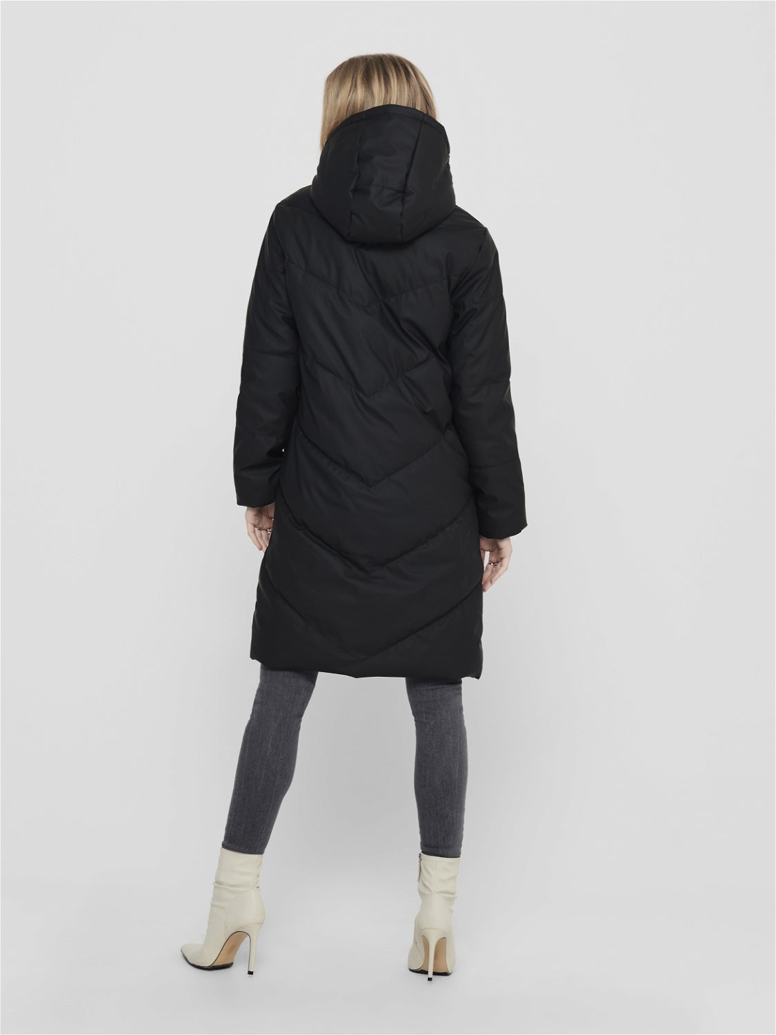 JDYULRIKKA Steppmantel Black