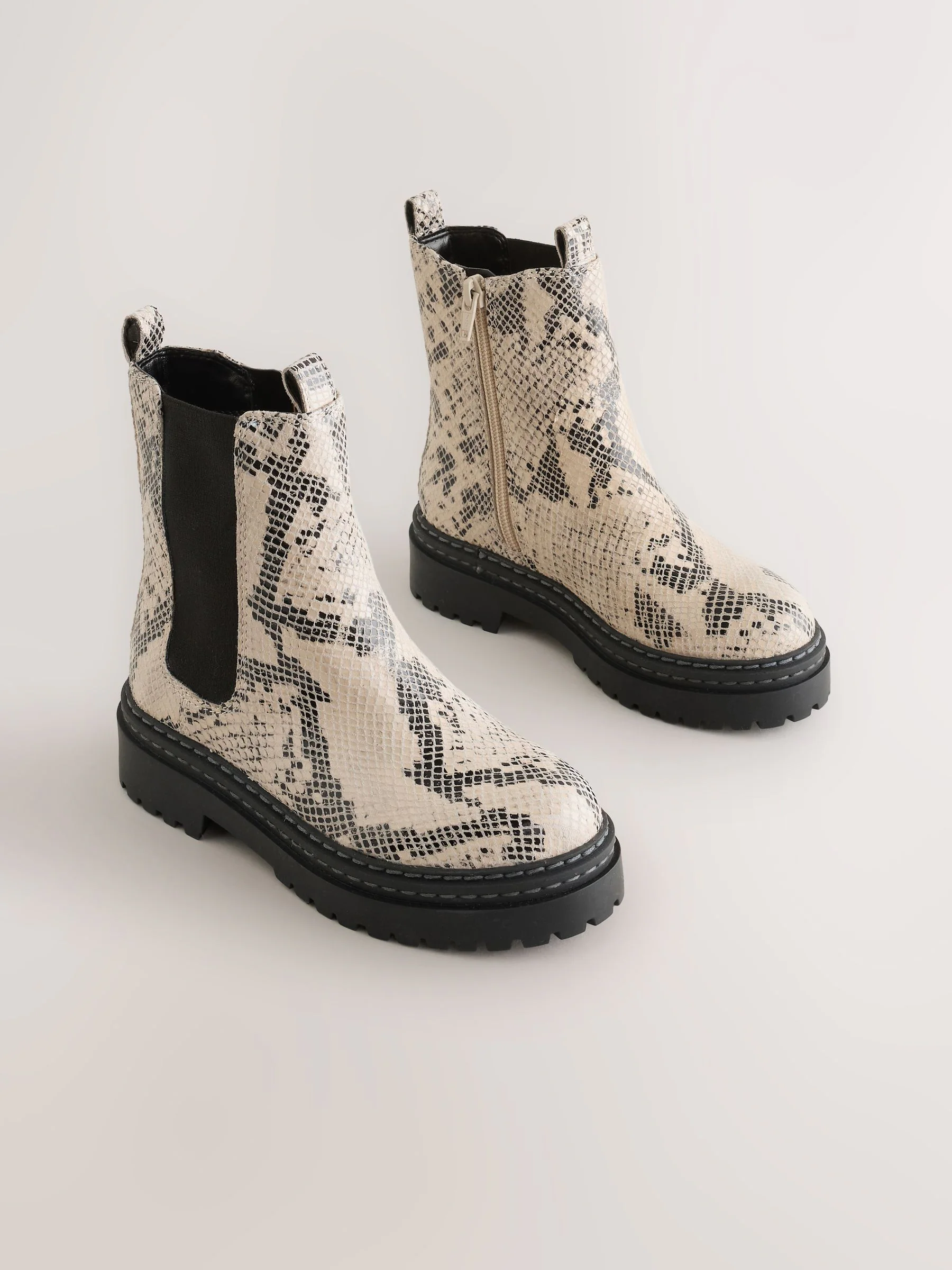 Bedrukt met neutrale slangenprint - Leren Chunky Chelsea Boots
