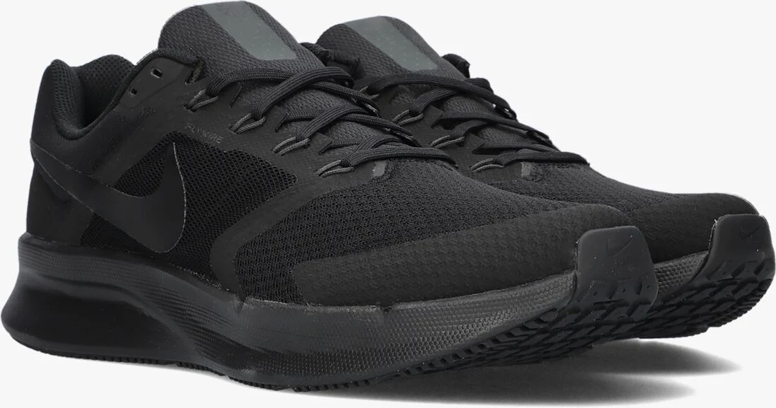 NIKE zwarte nike lage sneakers run swift 3