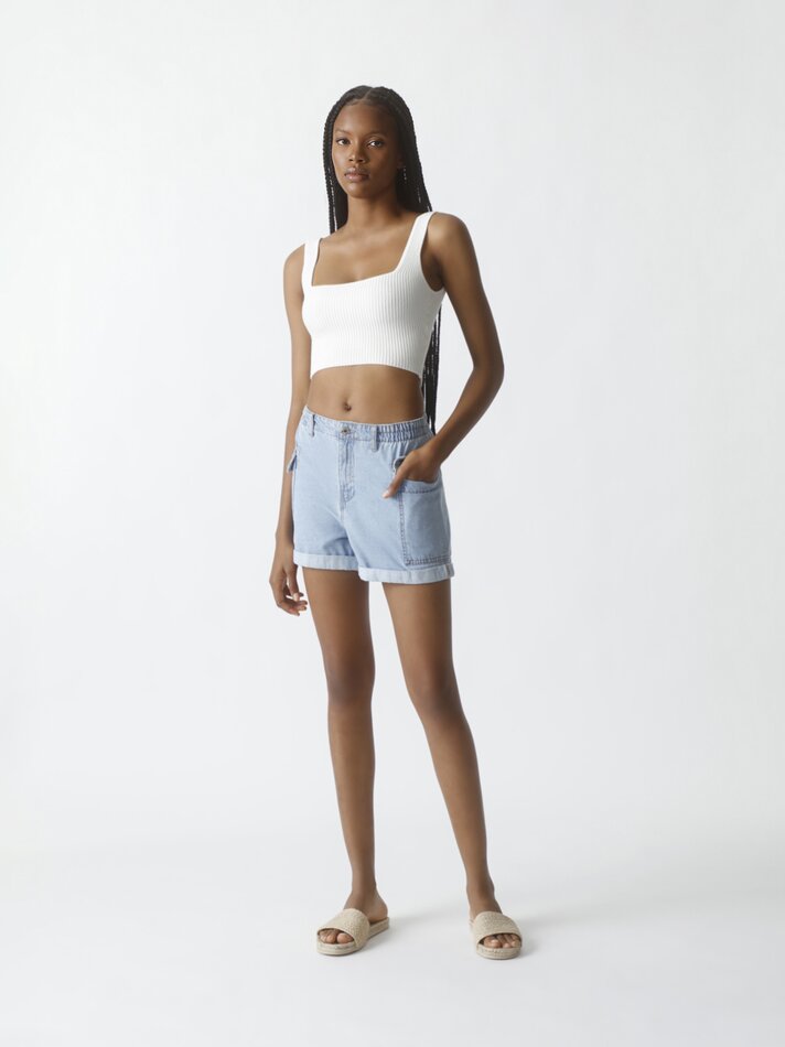 Shorts cargo em denim - Azul claro