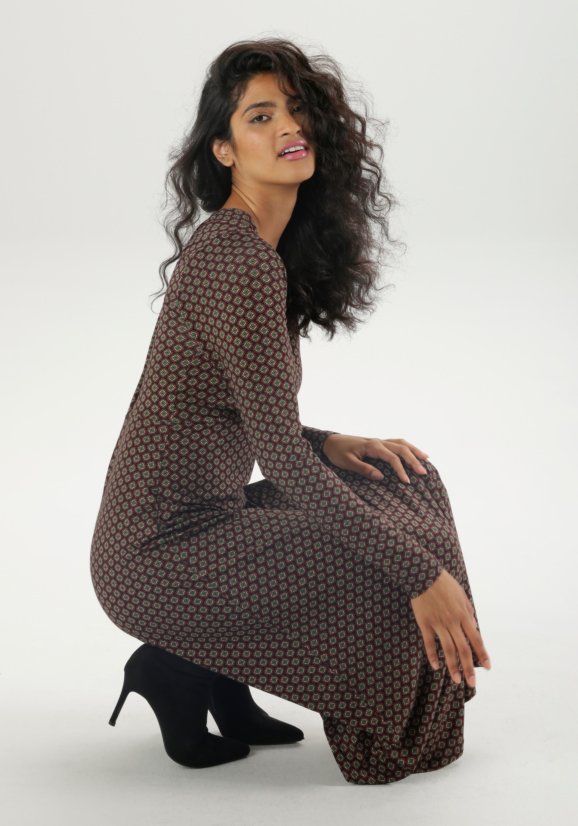 Aniston SELECTED Maxikleid mit V-Ausschnitt in Wickeloptik und Unterbrustnaht