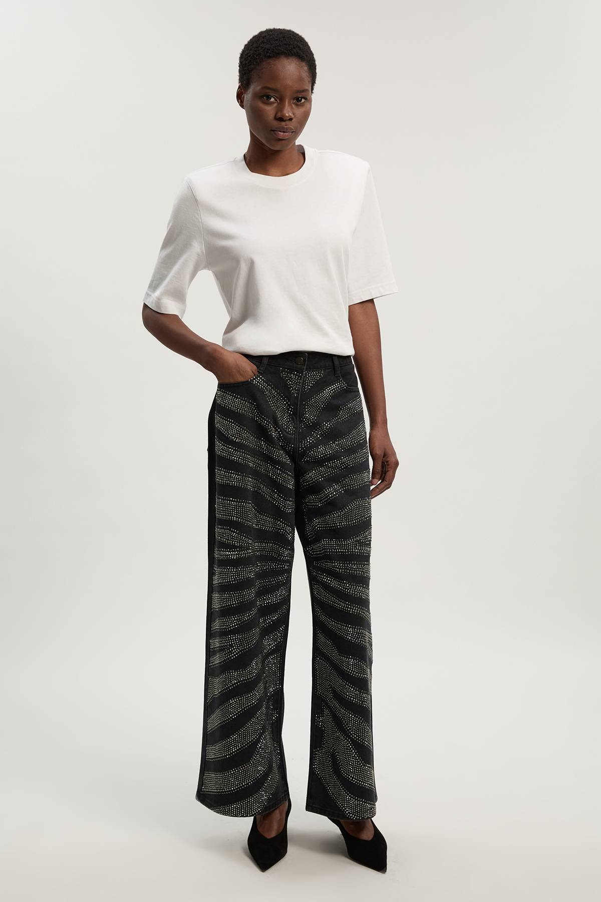 KarenMillen Jean Large à Imprimé Zèbre en Denim avec Strass Thermocollés