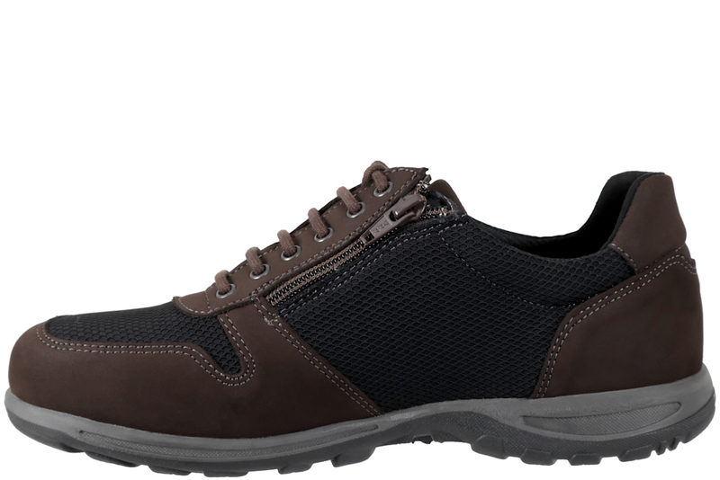 NEW FEET SNØRESKO I MØRKEBRUNT NUBUCK