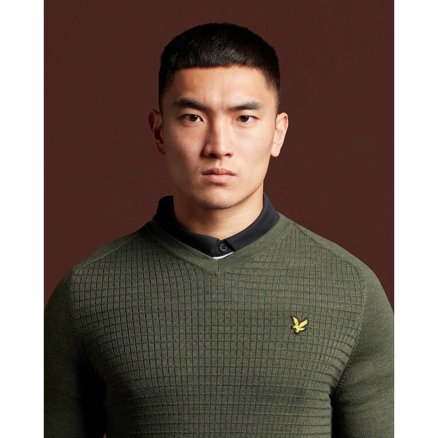 Lyle and Scott Ayr V-Neck Sn99
