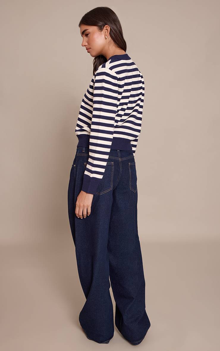 Bleu Indigo Jean Barrel Avec Détails De Coutures