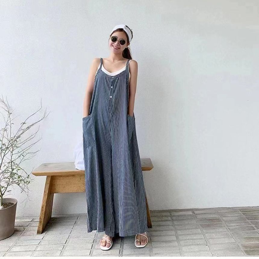 Lewwe - Spaghettibandjes V-hals jumpsuit met wijde pijpen