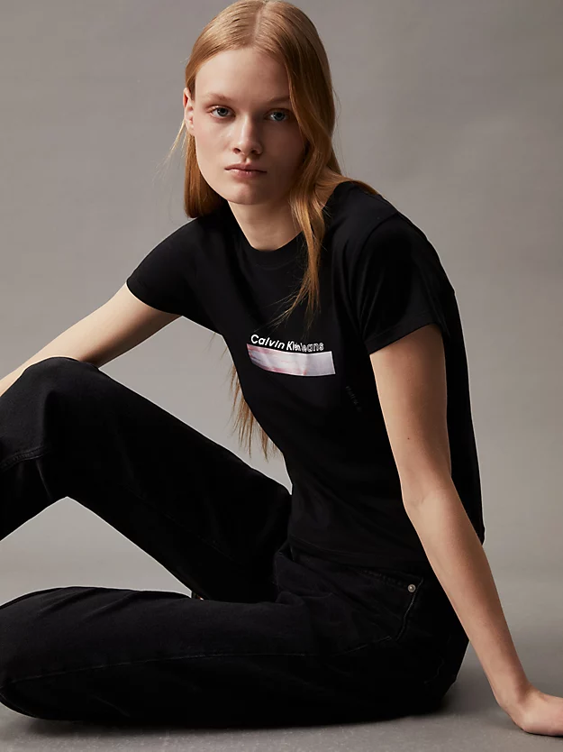 Camiseta de corte justo com logo