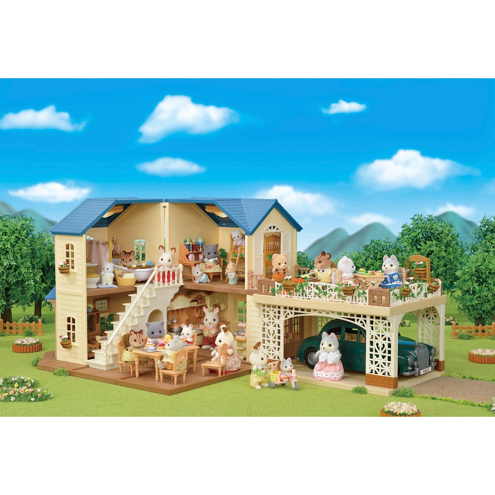 Sylvanian Families Großes Haus mit Carport-Set inklusive Fahrzeug, Möbeln und Schneehasenmutter
