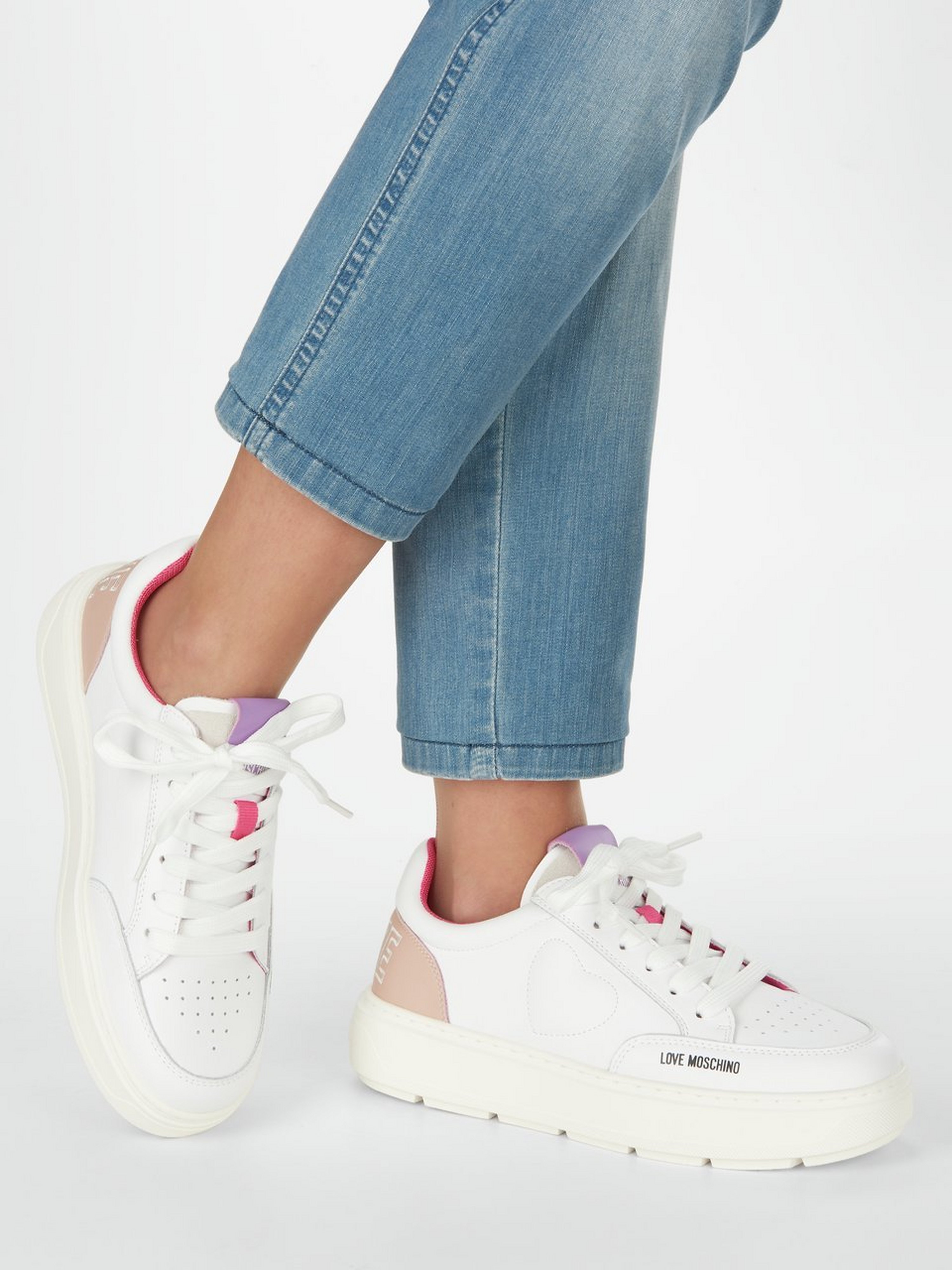 Sneaker