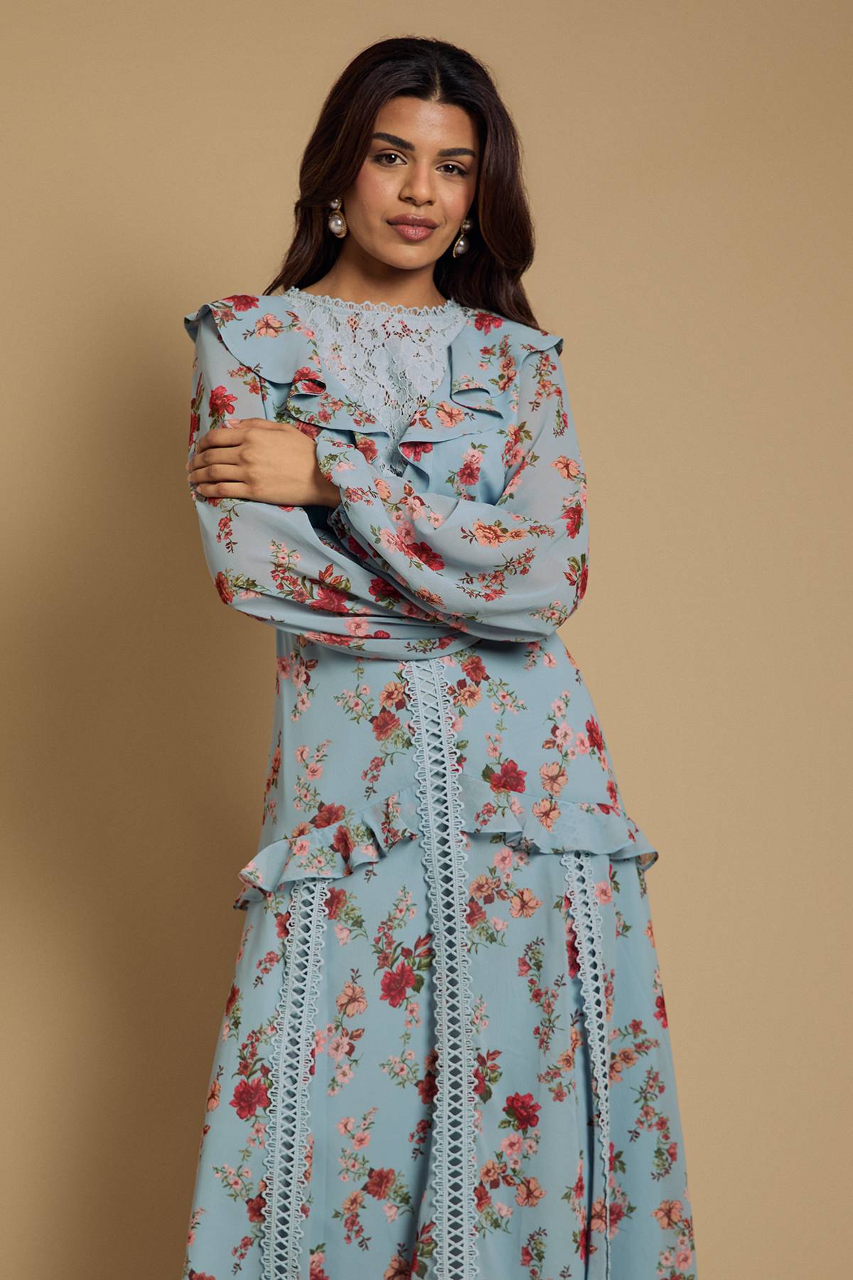 Oasis Robe Midi En Mousseline Imprimée Avec Détails De Dentelle Et Volants Pour Petite Taille