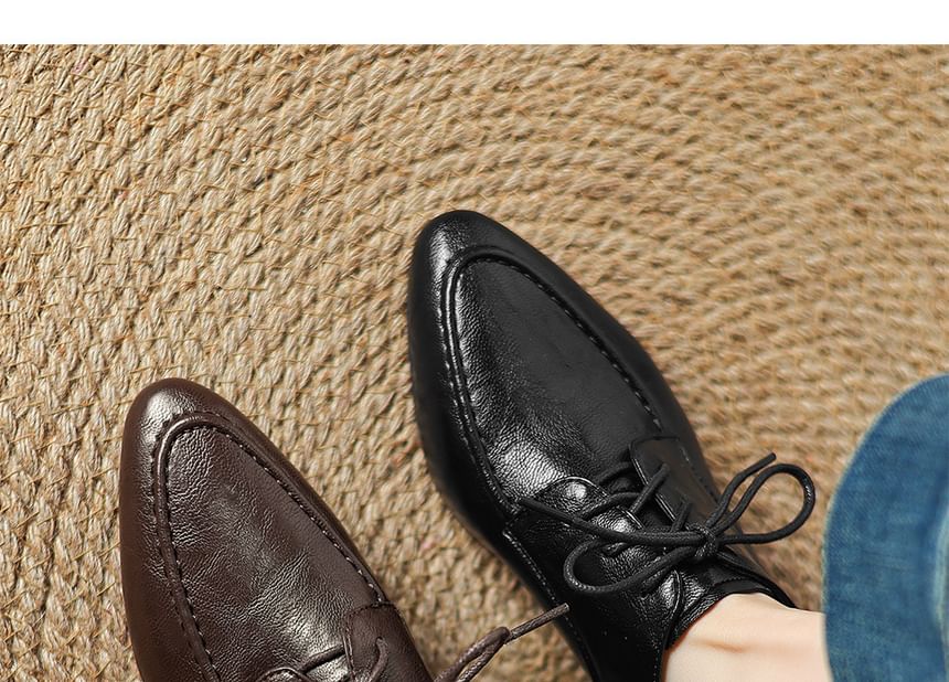 Megan - Veterschoenen met dikke hak en imitatieleer