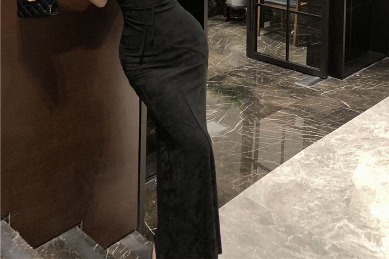 Gultown - Mouwloze off-shoulder maxi-jurk met ruches en strik in twee kleuren