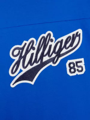 Camiseta de manga comprida com o logotipo da universidade