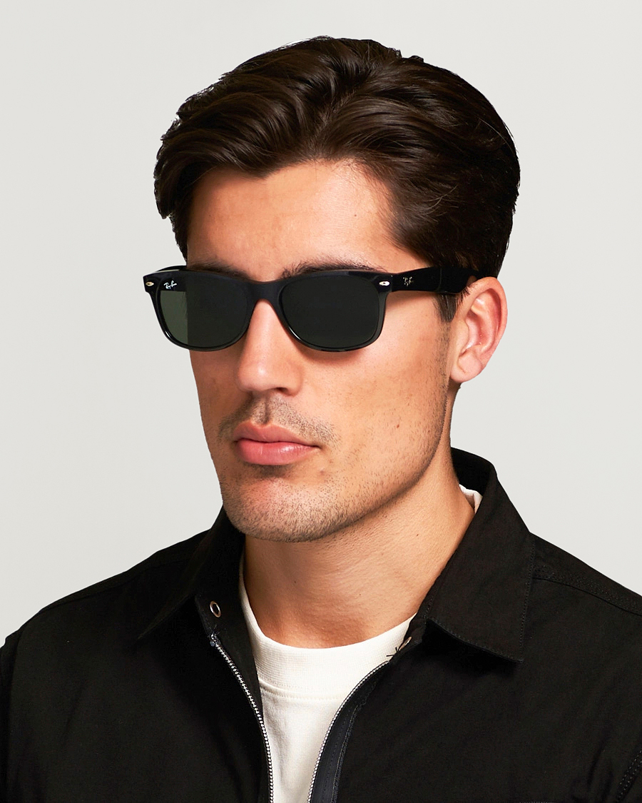 Ray-Ban New Wayfarer Sunglasses Black/Crystal Green