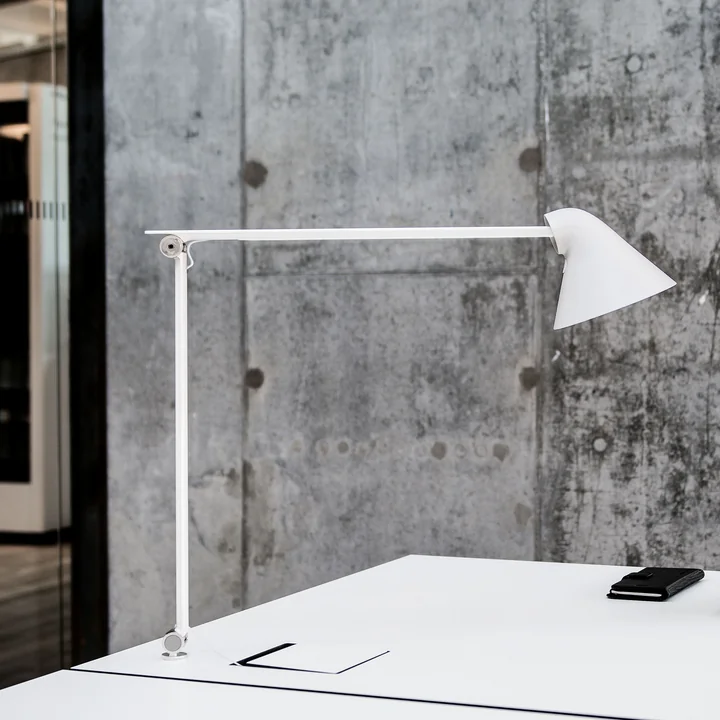 Louis Poulsen - NJP LED Tischleuchte mit Standfuss, weiss