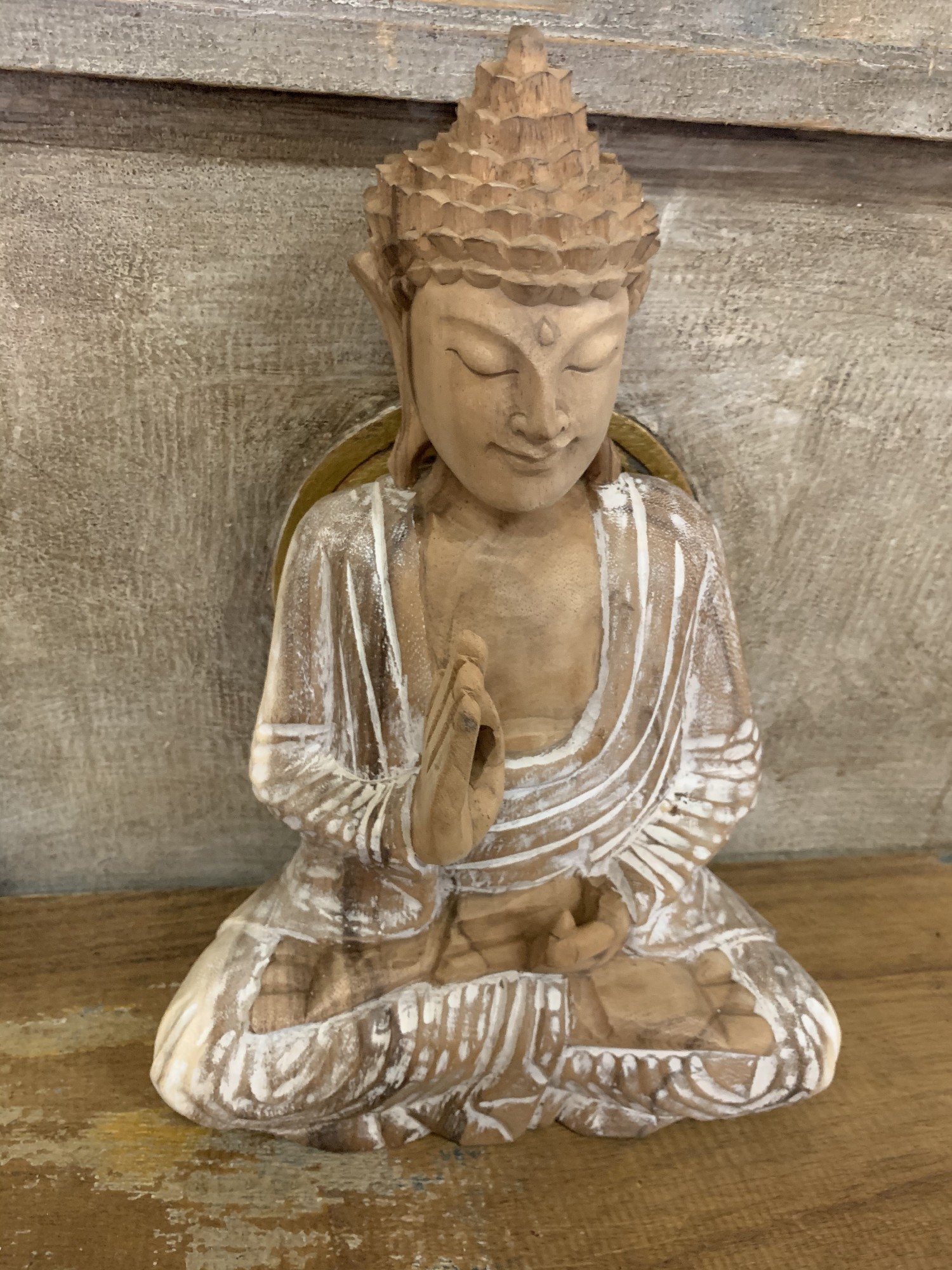 Holzskulptur Buddha sitzend, natur whitewash, B 23 cm, H 30 cm, T 13 cm von fischer's lagerhaus
