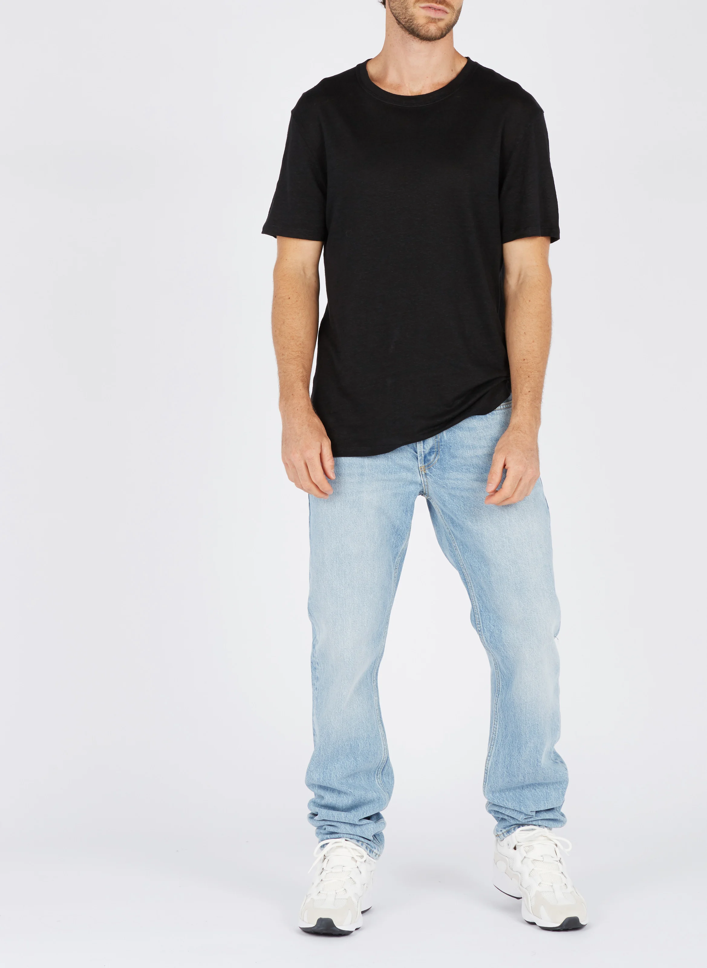 Tee-shirt col rond regular-fit en lin | Noir