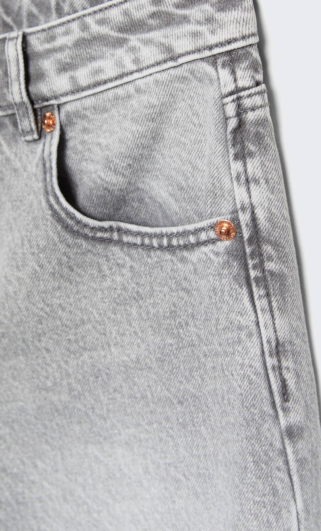 calça jeans reta de cintura baixa